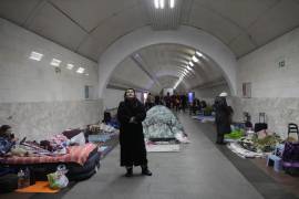 Escalada. La Alcaldía de Kiev emitió a lo largo de la noche siete avisos de alarma aéreay pidió a la población dirigirse a los refugios antiaéreos.