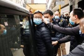 Hong Kong: Cierra periódico tras redada