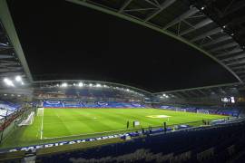 Reino Unido permitirá público en los estadios de futbol