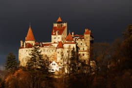 En Rumania, cierran a turistas Castillo de Drácula por miedo a los osos