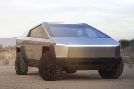 Los primeros Cybertruck, la camioneta “pickup” de Tesla, serán una versión con cuatro motores eléctricos, afirmó Elon Musk