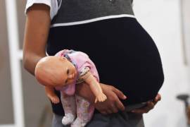 La tasa de embarazos en menores se incrementó considerablemente entre 2021 y 2022, de acuerdo al Inegi.