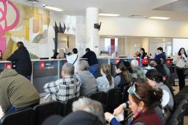 Contribuyentes acudieron desde temprana hora a realizar el pago del predial con descuento del 20 por ciento.