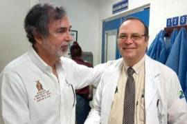 El ex secretario de Salud de Sinaloa, Alfredo Román (izquierda) en el nombramiento de Jorge Alberto Zamudio (derecha). Foto: Ríodoce