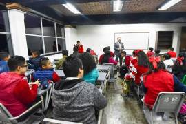 Detallan que en esas escuelas predomina la precariedad en la enseñanza, lo que repercute en el abandono de los estudiantes.