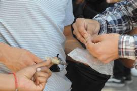 La presencia de personas drogándose en la vía pública ha ido en aumento, de acuerdo con la encuesta del Inegi.