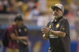 Una laptop y una piza; el pedido de Maradona para salir en Otro Rollo