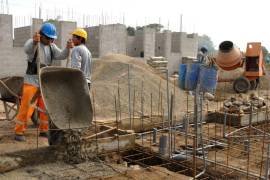 Empresas constructoras de Nuevo León compran piedra y cal en Coahuila ante desabasto.