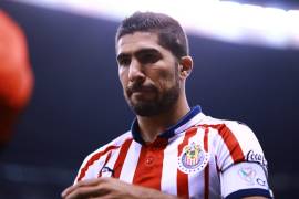 Chivas pone transferible a su 'Comandante', Jair Pereira