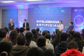 La jornada ofrece conferencias, paneles y talleres diseñados para reflexionar sobre el futuro de la inteligencia artificial en la educación y el trabajo.