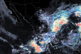 El gobernador de Florida, Ron DeSantis, anunció este sábado el estado de emergencia en 35 condados, anticipándose al posible impacto del Milton.