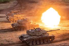 En la imagen tanques M60A3 Patton participan en los ejercicios militares anuales Han Kuang en el condado de Penghu, Taiwán, el miércoles 24 de julio de 2024.