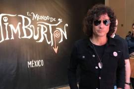 Enrique Bunbury conoce 'El mundo de Tim Burton'