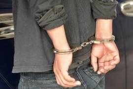 Elementos de la Agencia de Investigación Criminal participaron en la detención del presunto agresor.