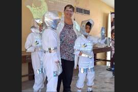La Dra. Gabriela Ramos Clamont Montfort compartió conocimientos sobre nutrición espacial y conservación de alimentos con alumnas y alumnos de Saltillo.