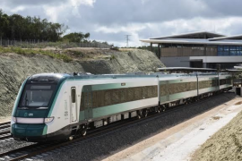 La licitación para construir las estaciones del tren Saltillo-Nuevo Laredo fue declarada desierta al no cumplir las propuestas con los requisitos técnicos y económicos establecidos.