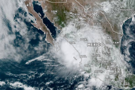 Huracán ‘Nora’ disminuye a tormenta tropical sobre Sinaloa