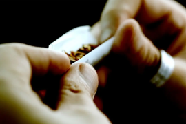 La organizadora insistió en la importancia de que las juventudes comprendan los impactos de las adicciones desde los establecimientos residenciales (anexos).