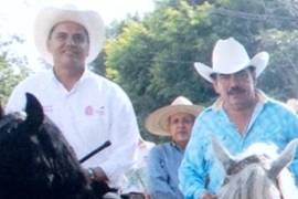 Exgobernador de Nayarit reaparece en redes en foto con Joan Sebastian