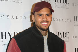 Arrestan a Chris Brown y sale bajo fianza