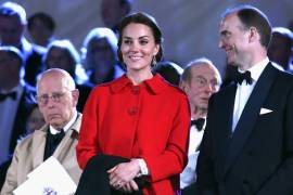 Kate Middleton usa un abrigo de Zara y este se agota en 48 horas