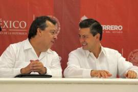 “Entonces, ¿ustedes creen que el presidente Peña no estaba enterado de lo que estaba pasando en esos momentos en Iguala?”, lanzó la pregunta al aire