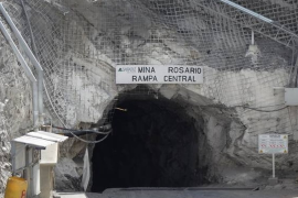 Autoridades fortalecen trabajos de rescate tras accidente en mina Santa Fe en Sinaloa.