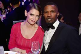 Katie Holmes niega que su relación con Jamie Foxx haya terminado