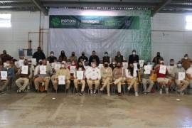 Concluyen primaria y secundaria en Cereso de SLP; reciben certificado 68 presos