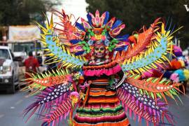 Desfile Xantolum deja el Centro Histórico y llega a Parque Centro de Saltillo