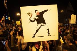 Anonimato le sale caro: Banksy pierde batalla legal por uso de su arte