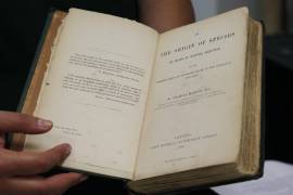 Pagan en una subasta 272,983 dólares por la primera edición de &quot;El origen de las especies&quot; en México