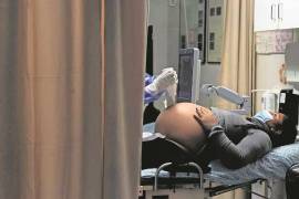 La CNDH determinó violaciones a los derechos humanos de la víctima a la protección de la salud materna.