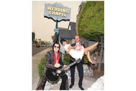 David Harbour y Lily Allen se casan en secreto y comparten sus fotos con el mundo