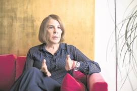 La escritora y dramaturga Sabina Berman expresó su consternación sobre los temas ambientales que aquejan al mundo tras hacer una dura crítica a las esferas del poder en el país. El Universal