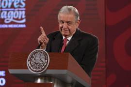 Obrador se refirió de nuevo a sus adversarios políticos, y a eso sumó una sugerencia para que aquellos abran cartas y den a conocer a sus candidatos a la presidencia