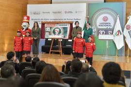 La Lotería Nacional emitió un billete conmemorativo para celebrar los 30 años del Sistema Nacional de Seguridad Pública, reconociendo su labor, coordinación institucional y el trabajo de miles de servidoras y servidores públicos. FOTO: CORTESÍA