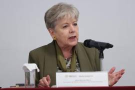 La funcionaria explicó que la Comisión Nacional de Áreas Naturales Protegidas realizó recorridos y no detectó presencia de hidrocarburos que afecten flora y fauna.