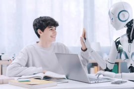 Agregó que la IA también se aplica en la microscopía electrónica para analizar miles de imágenes y detectar defectos.