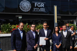El PAN realizó la presentación formal de una denuncia ante la FGR contra quien resulte responsable por los hechos de violencia ocurridos en el 15-N. Contó con la presencia del presidente nacional, Jorge Romero; del vocero nacional, Jorge Triana; y del abogado Roberto Gil Zuarth.