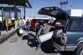Combustible. Los saltillenses aprovechan que el precio del gas LP bajó en la Región Sureste, para surtir sus tanques