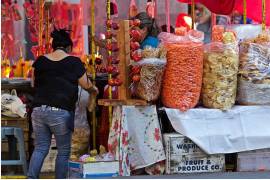 A nivel de grandes segmentos del Índice Nacional de Precios al Consumidor (INPC), destaca el aumento de 12.34 por ciento anual en los alimentos, su mayor incremento en varias décadas