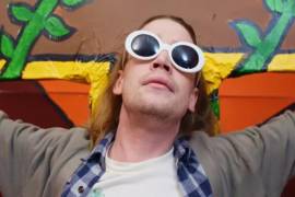 Macaulay Culkin se caracterizó como Kurt Cobain