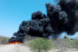 Arde oleoducto de Pemex tras estallido en Sonora