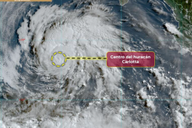 El ciclón ‘Carlotta’, el tercero de la temporada del océano Pacífico, se intensificó este viernes a huracán categoría 1 por lo que dejaría lluvias en el estado de Baja California Sur.