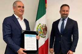 El grupo parlamentario del PAN en el Senado mexicano informó que se reunió con Abascal “para firmar la Carta de Madrid, contra el avance del comunismo en la Iberoesfera”.