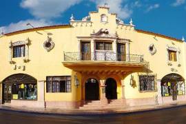 Indicó que sobre las tarifas hoteleras no las van a subir, sino que las mantendrán como hasta el momento.