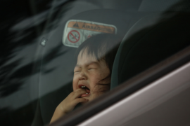 Los menores fueron encontrados dentro de un vehículo encendido frente al preescolar Industria Maquiladora en Piedras Negras.
