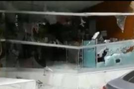 Dañan instalaciones del Sistema Nacional de Seguridad tras mitin por los 43; hay dos heridos