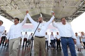 ¿Manuel Espino es el amuleto de la victoria de AMLO?, levantó la mano a Calderón y a Peña Nieto... ¡y ganaron!